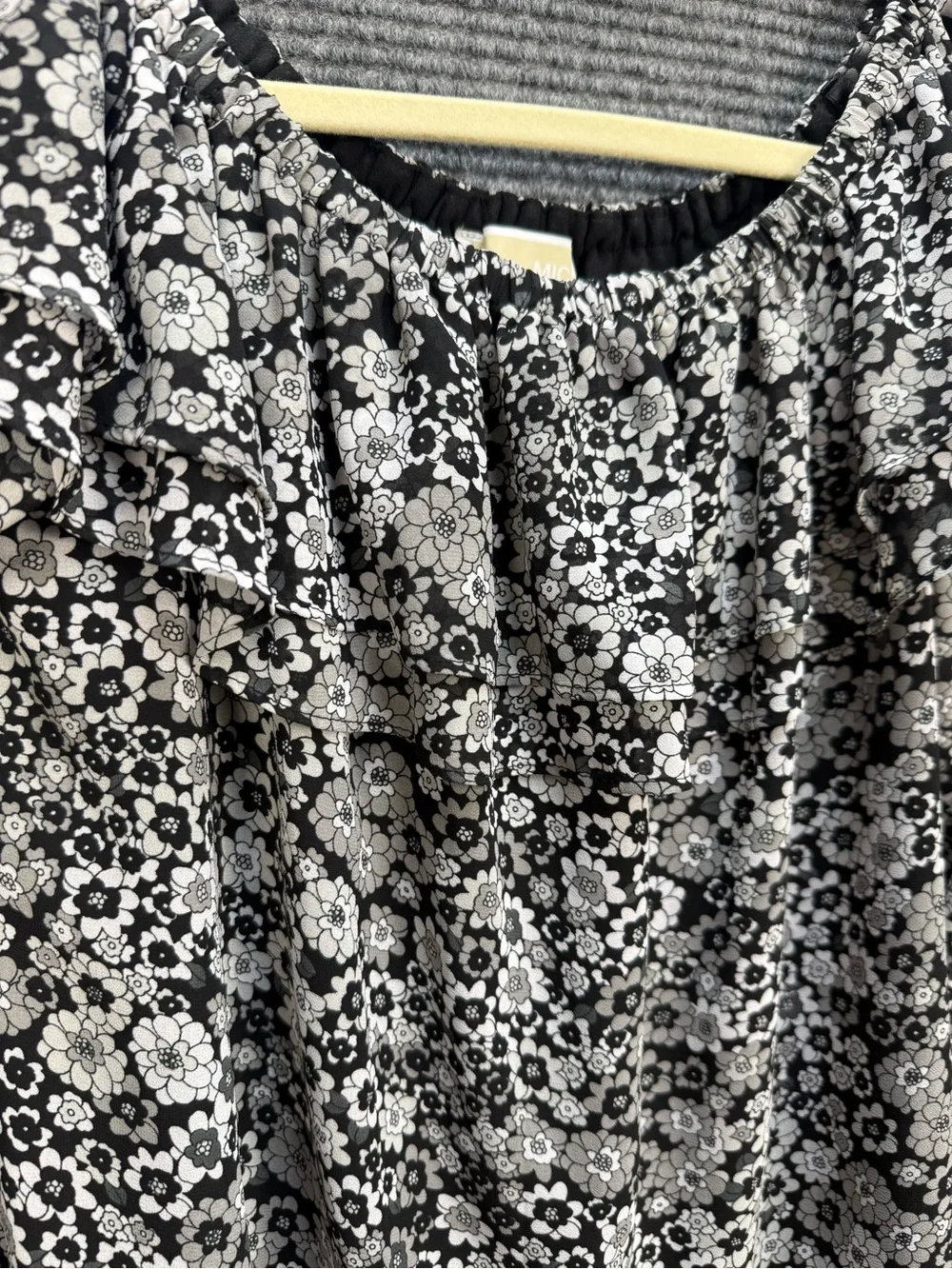 Michael Kors Womens Medium Off Shoulder Floral Blouse Bell Sleeve Lined Black